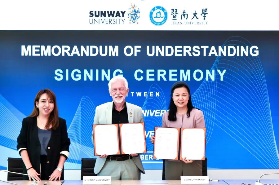 The memorandum was signed by Professor Sibrandes Poppema and Professor Hong An, with the witnessing of Pro-Vice-Chancellor (Education) Professor Chai Lay Ching of Sunway University.