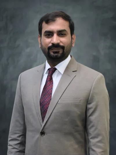 Professor Numan Arshid